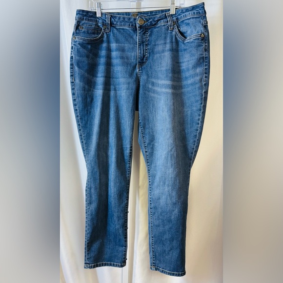 Kut From The Kloth Katy Boyfriend Medium Wash Jeans 11” Rise 29” Inseam size 14W - Picture 15 of 15